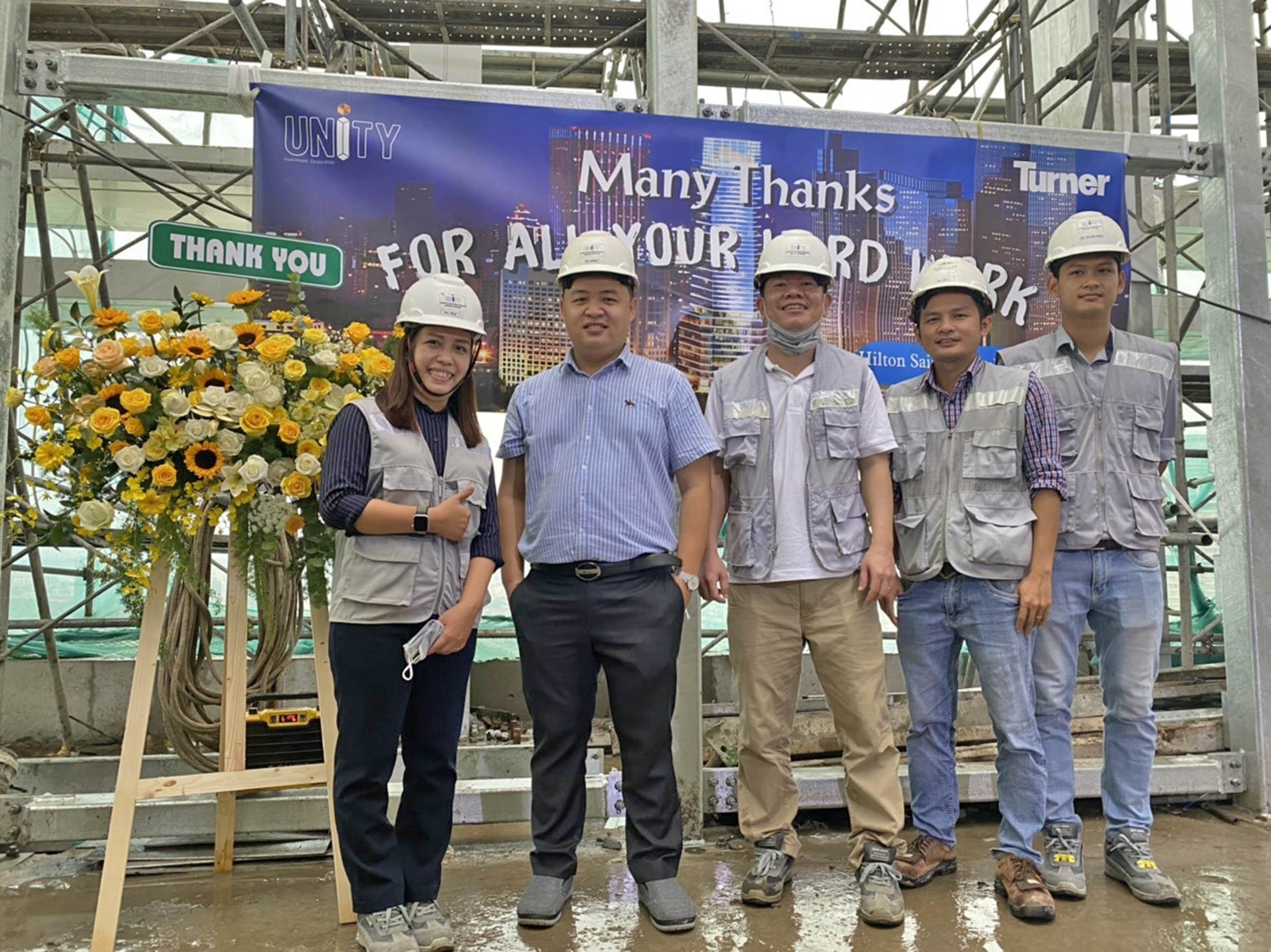 PWW Lễ Cất Nóc Hilton Saigon: Hành Trình Kiến Tạo Biểu Tượng 5 Sao