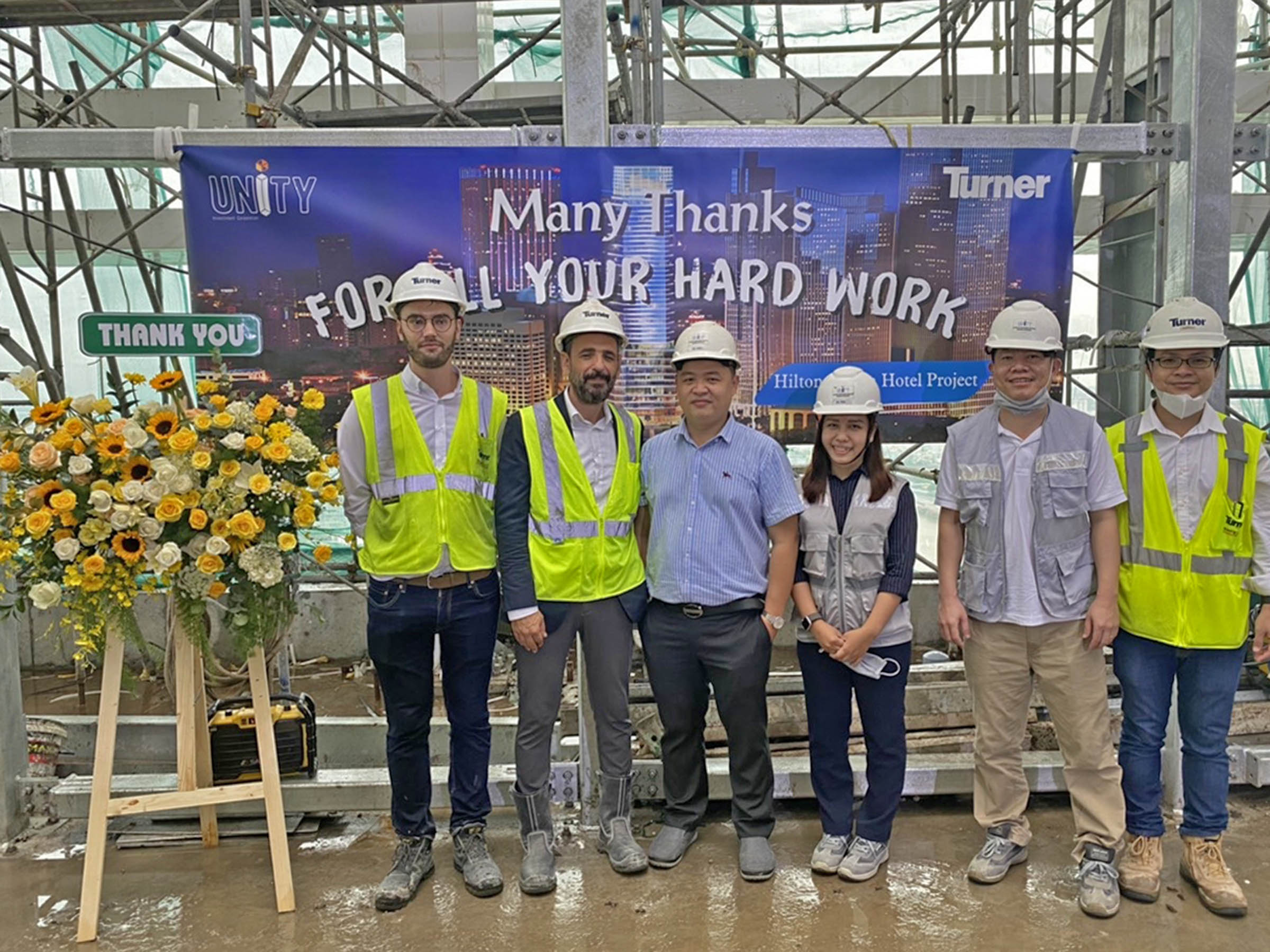 PWW Lễ Cất Nóc Hilton Saigon: Hành Trình Kiến Tạo Biểu Tượng 5 Sao